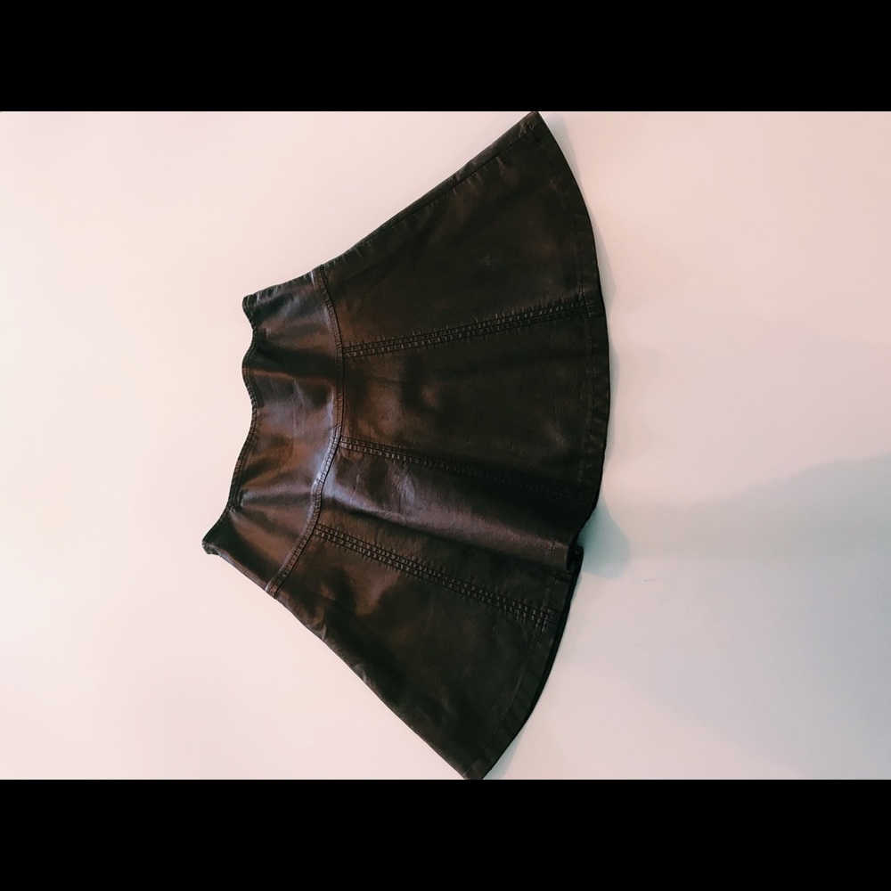 Brown leather mini skirt💫